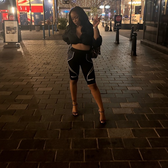 Meet your Posher, Raven - Picture 5 of 6